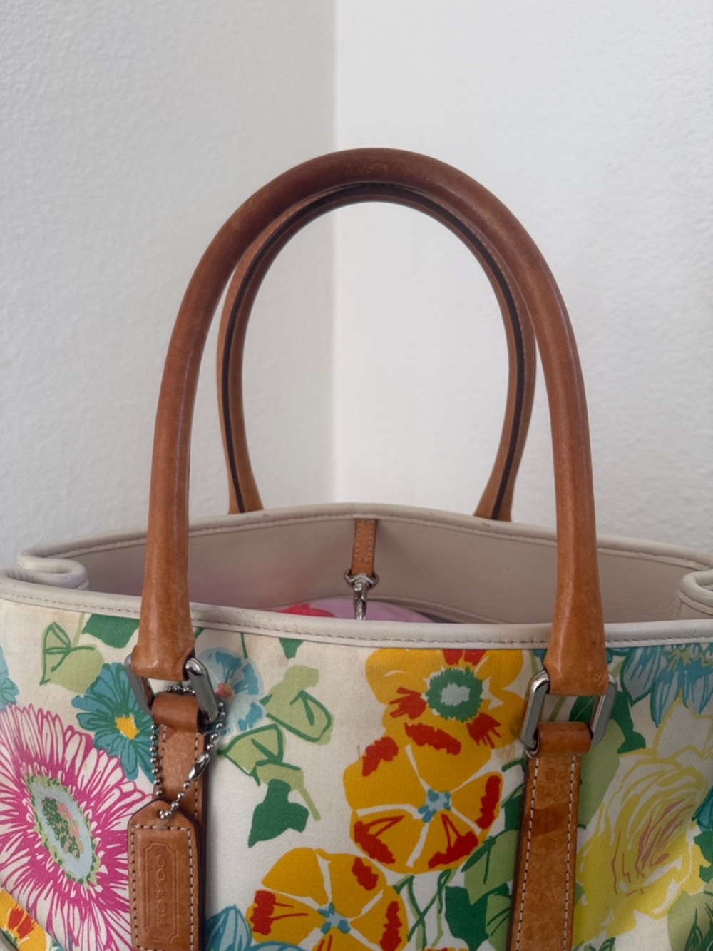 2002Vintage Y2K Coach Hamptons Floral Tote 7746, Printed Canvas and Vachetta - Picture 3 of 12